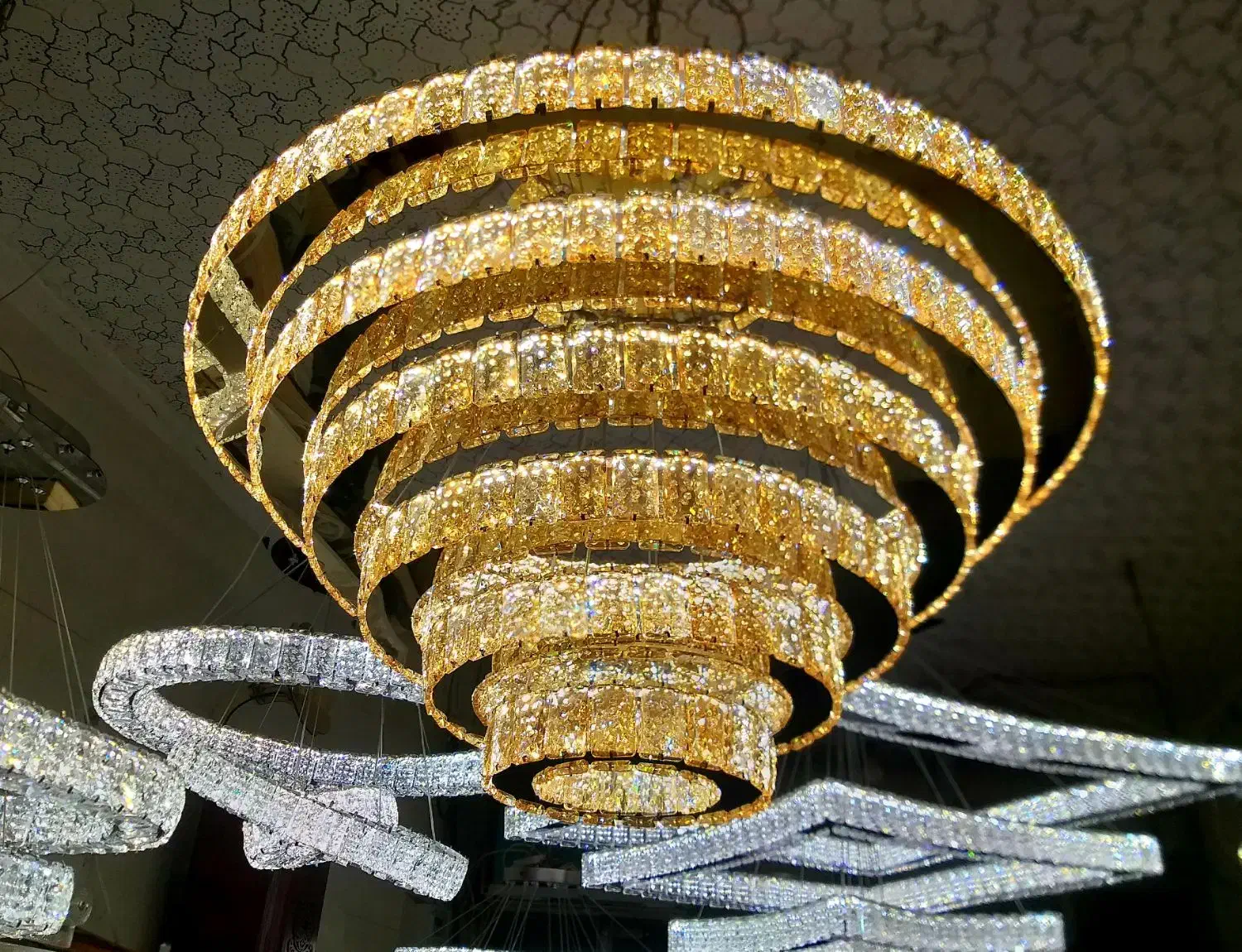 لوستر هوشمند/کریستالی قیمت کارخانه/گارانتی واقعی|لوستر و چراغ آویز|کرمانشاه, |دیوار