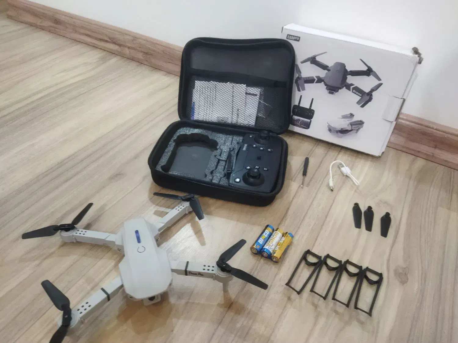 پهباد کوادکوپتر E88 pro|اسباب‌‌بازی|صومای برادوست, |دیوار