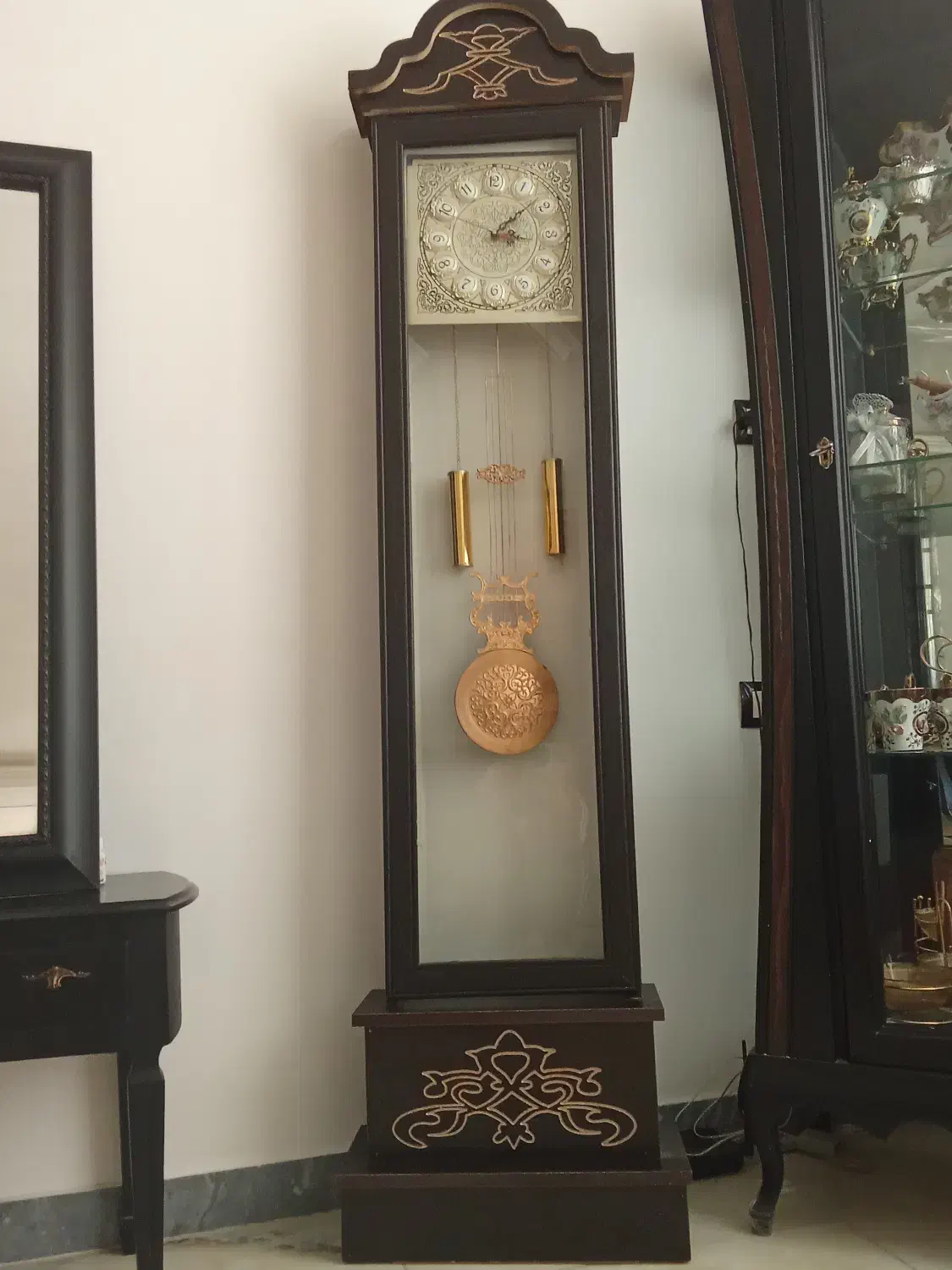 ساعت|مبلمان خانگی و میز عسلی|شازند, |دیوار