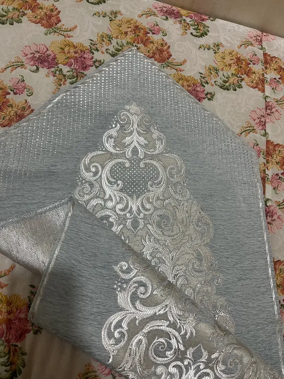 رومیزی چهار تکه|پرده، رانر، رومیزی|تبریز, |دیوار