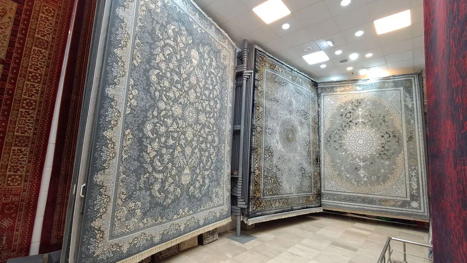 فرش افشان شاهانه کرم ۷۰۰ شانه نخ پنبه اکرولیک|فرش|مشهد, امیر|دیوار