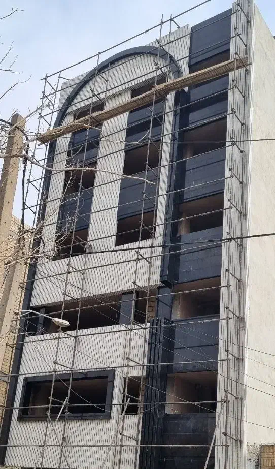 واحد ۱۰۰ متری دو خواب رو به افتاب طبقه ی اول|فروش آپارتمان|شاهینشهر, طالقانی|دیوار