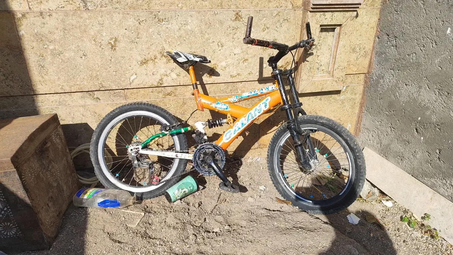 دوچرخه 26|دوچرخه، اسکیت، اسکوتر|میانه, |دیوار