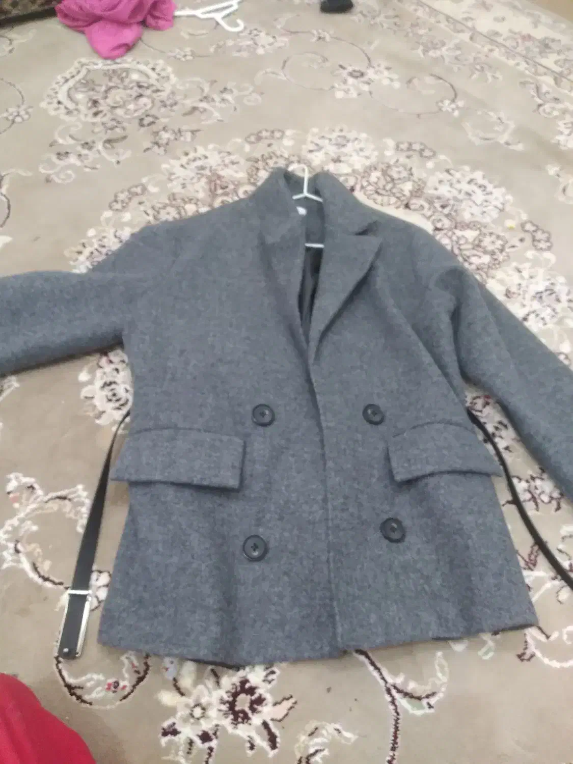 پالتو|لباس|چالوس, |دیوار