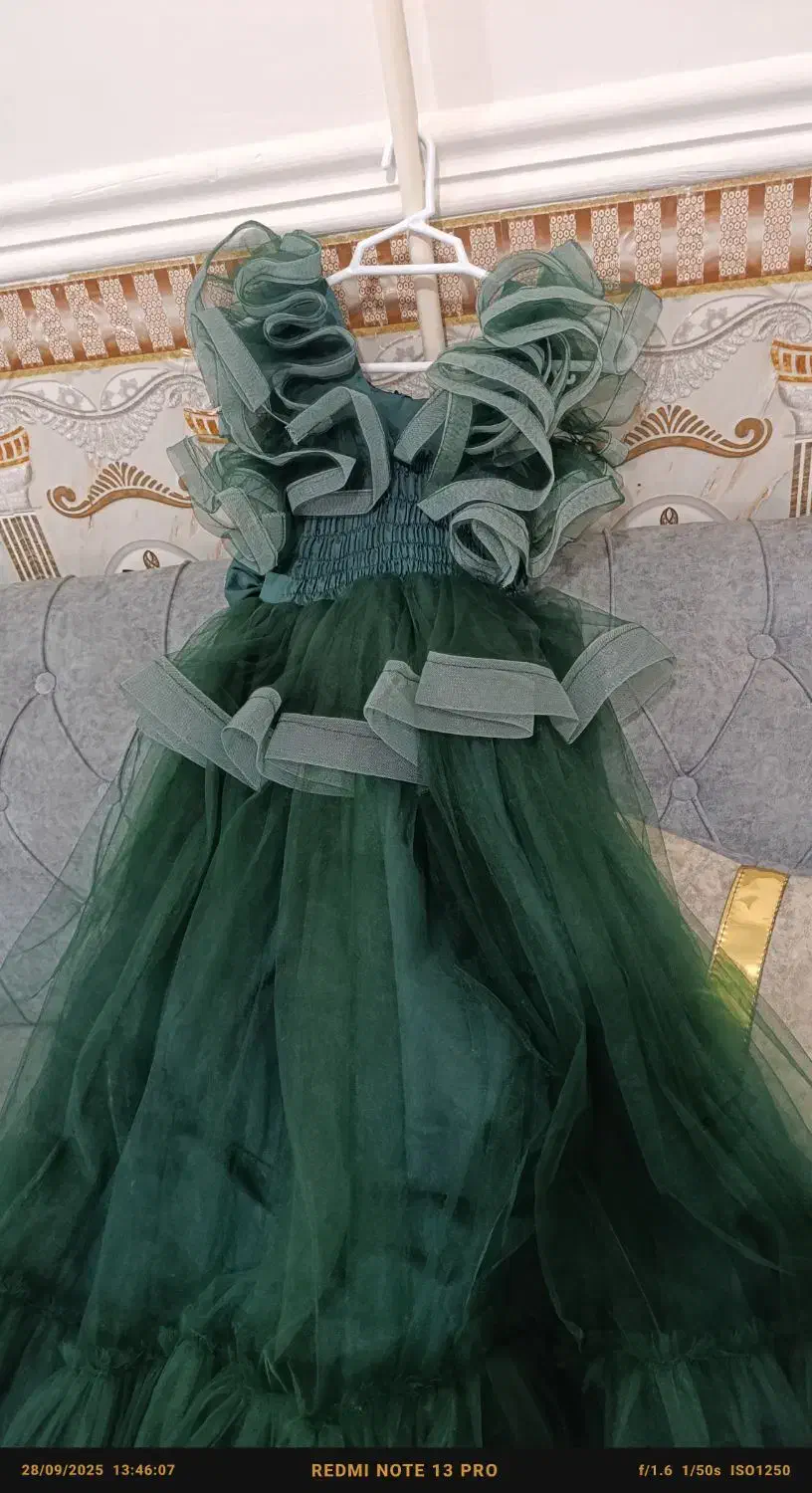 لباس عروسکی|لباس|زابل, |دیوار