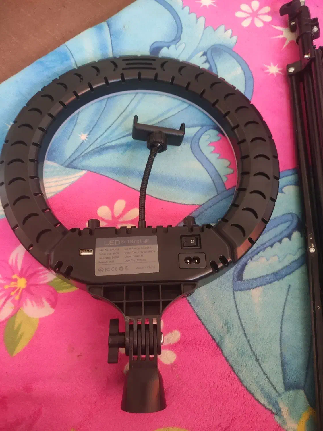 رینگ لایت|دوربین عکاسی و فیلم‌برداری|مشهد, پارک کوهستان|دیوار