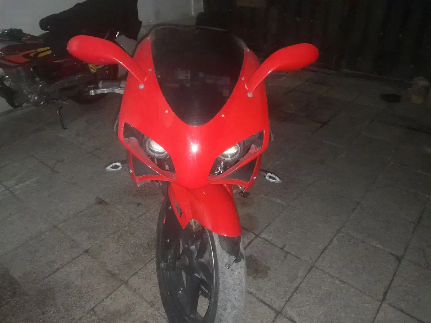 مگلی۲۵۰|موتورسیکلت|مشهد, بهاران|دیوار