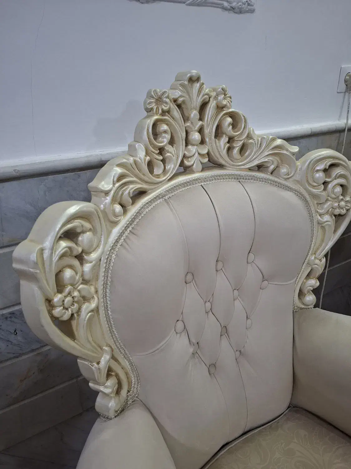 مبلمان سلطنتی استیل ۷ نفره در حد نو|مبلمان خانگی و میز عسلی|قم, زنبیل آباد|دیوار