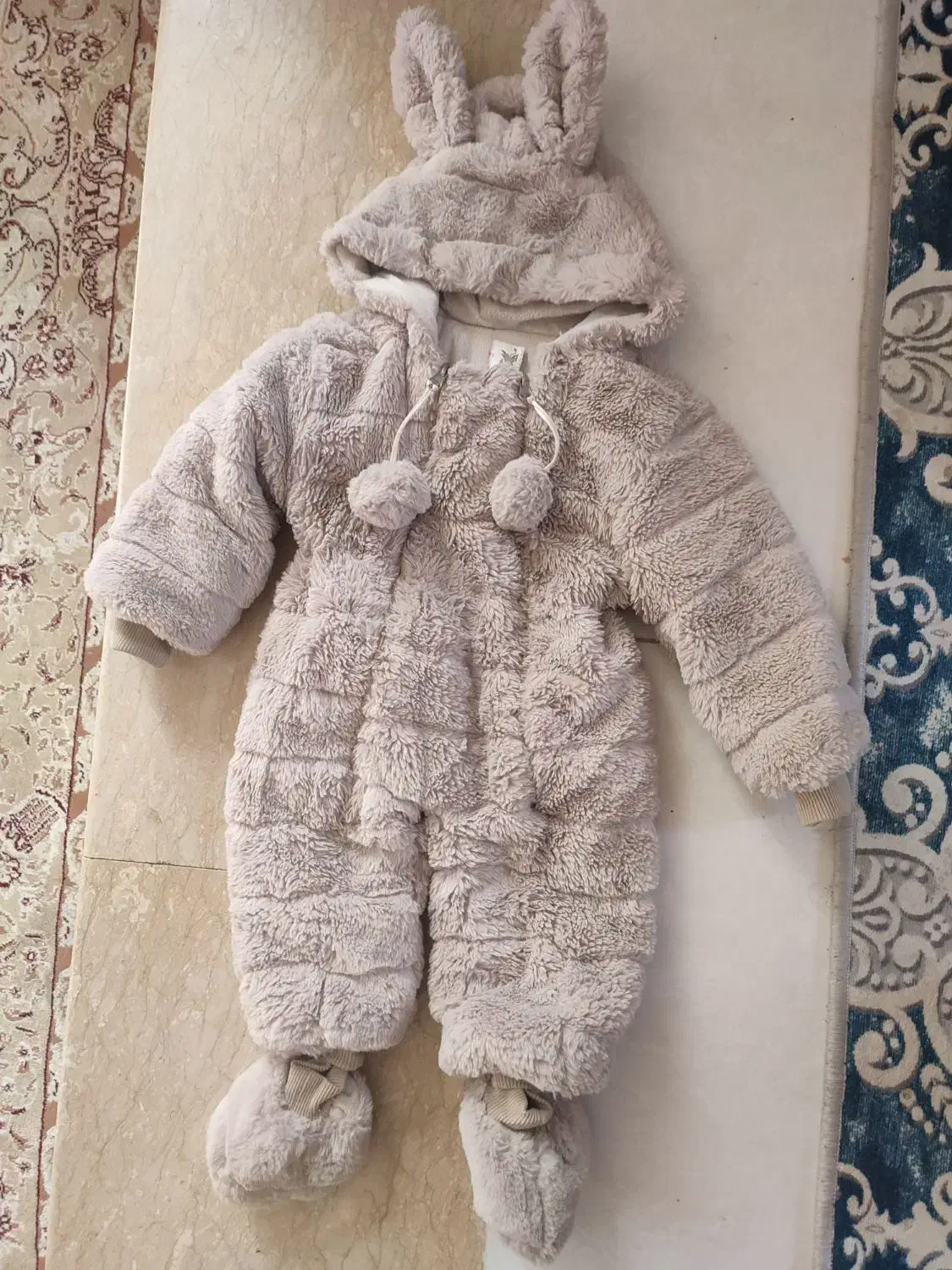 سرهمی خز|کفش و لباس بچه|ماکو, |دیوار