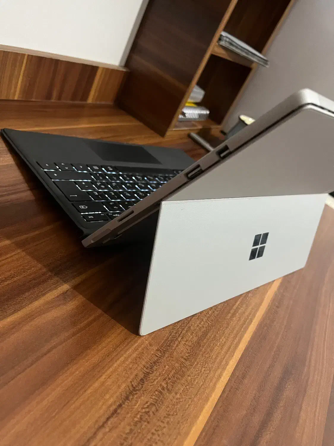 سرفیس با قلم و کیبوردو شارژر|رایانه همراه|آزادشهر, |دیوار