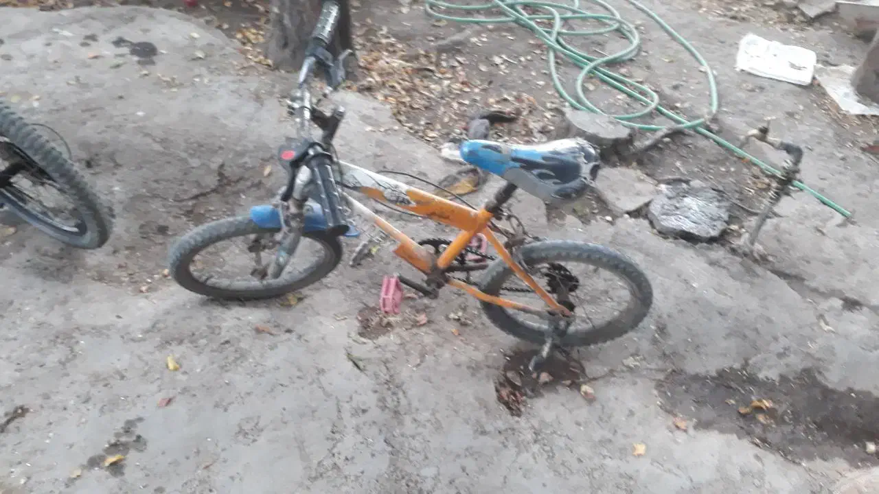 دوچرخه|دوچرخه، اسکیت، اسکوتر|سراب, |دیوار