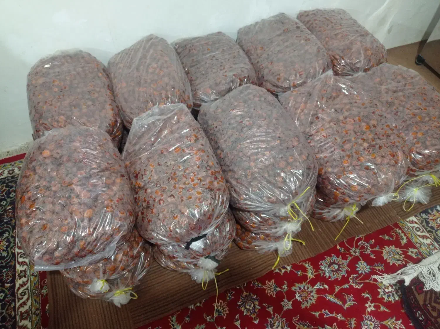 آلو بخارا|خوردنی و آشامیدنی|زاوه, |دیوار