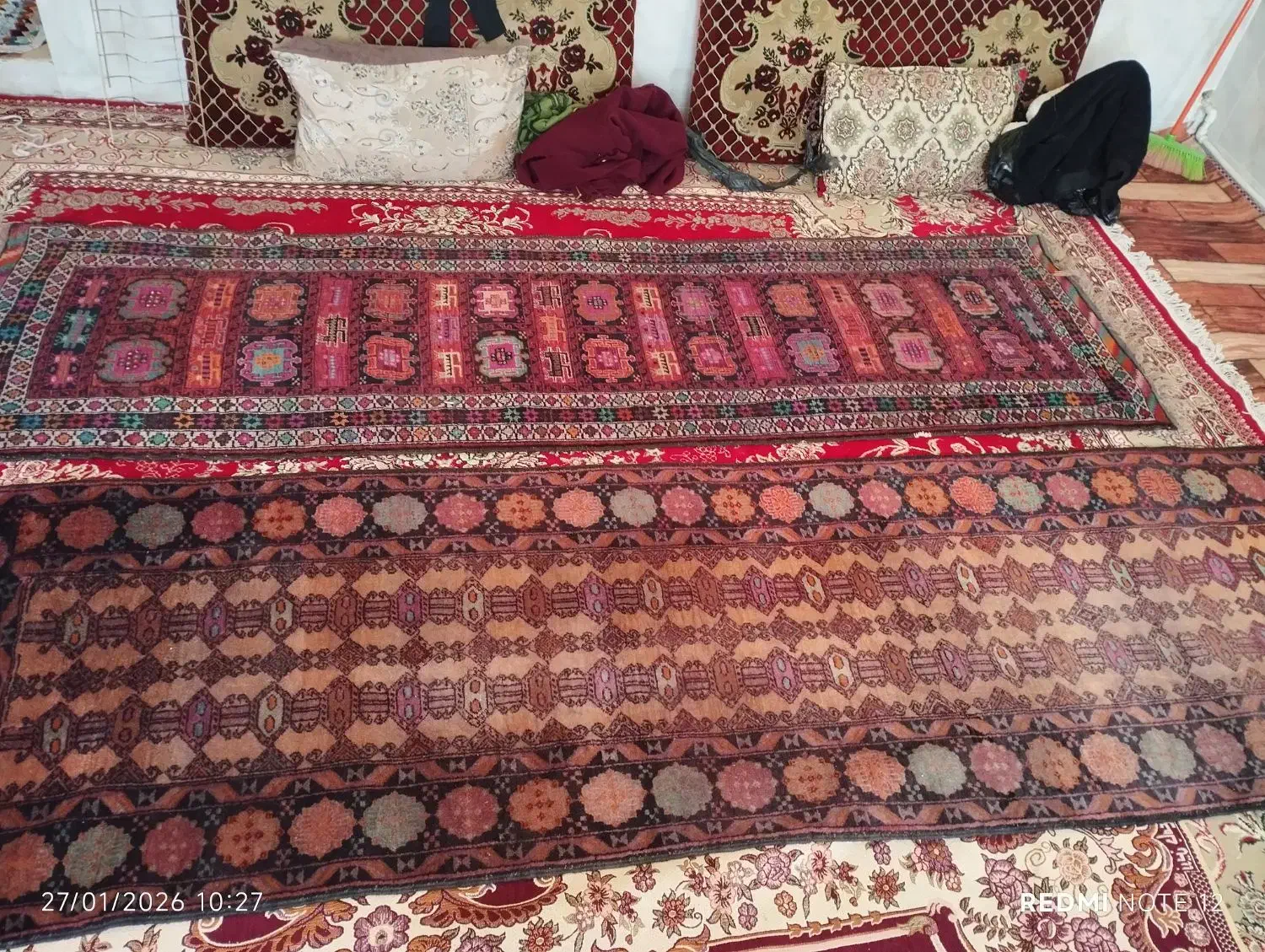 فرش دست بافت|فرش|نیشابور, گنبد سبز|دیوار