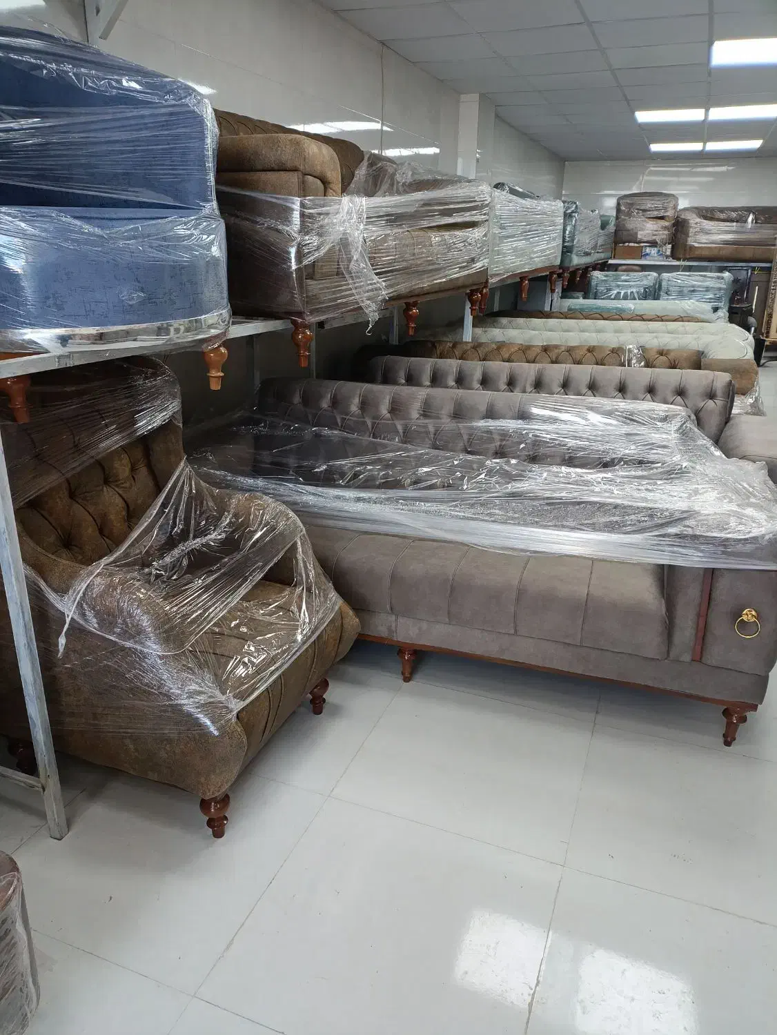 حراج و فروش زیر قیمت به علت تغییر شغل|مبلمان خانگی و میز عسلی|مشگین شهر, |دیوار