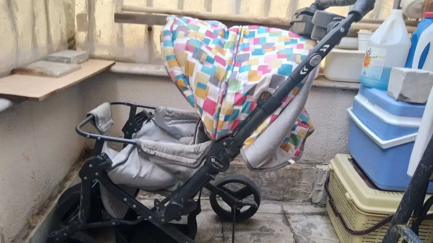 کالسکه دلیجان|کالسکه و لوازم جانبی|اندیشه, اندیشه فاز ۴|دیوار