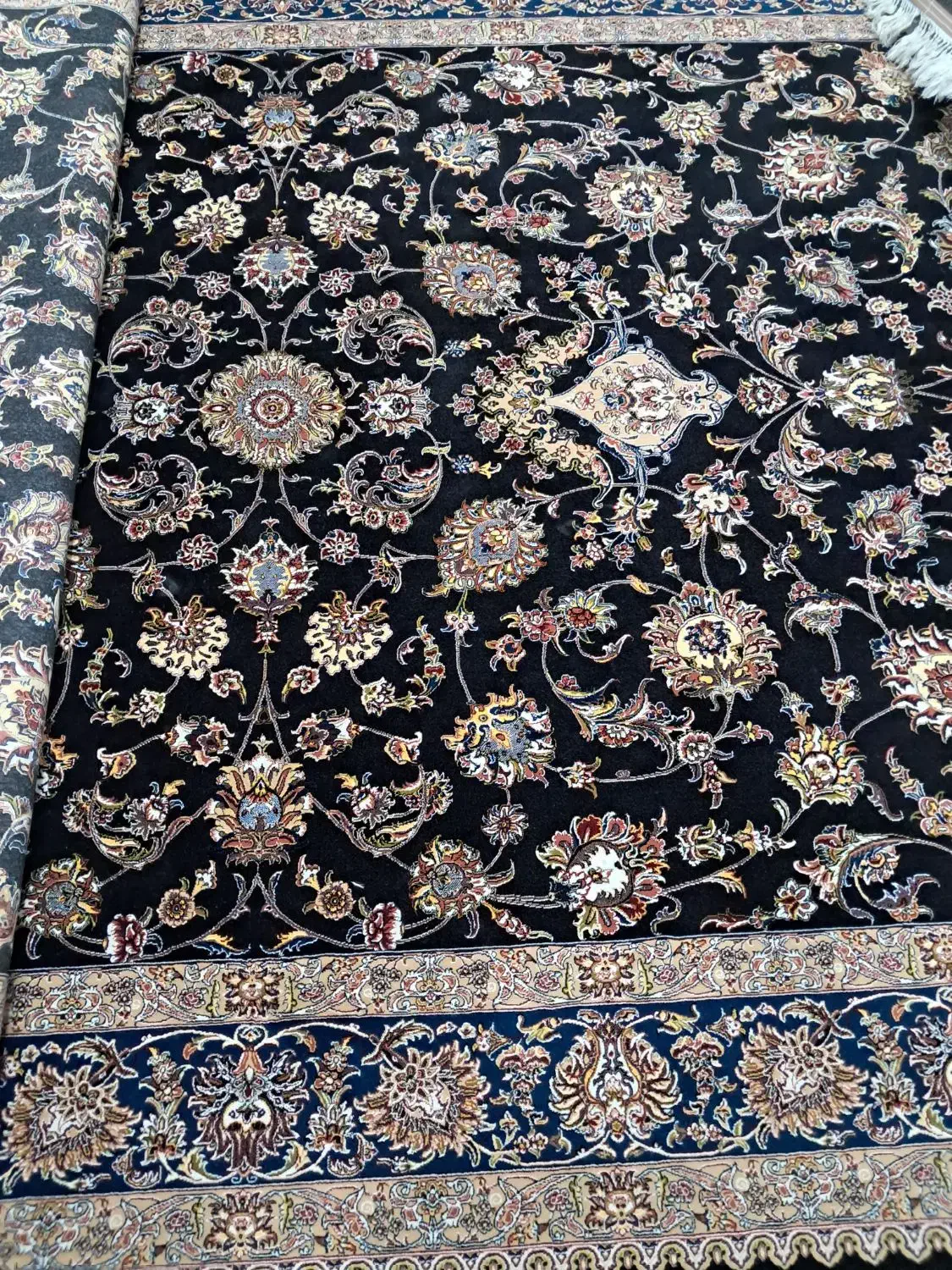 فرش. کارکرده.نو.موکت|فرش|بروجرد, |دیوار