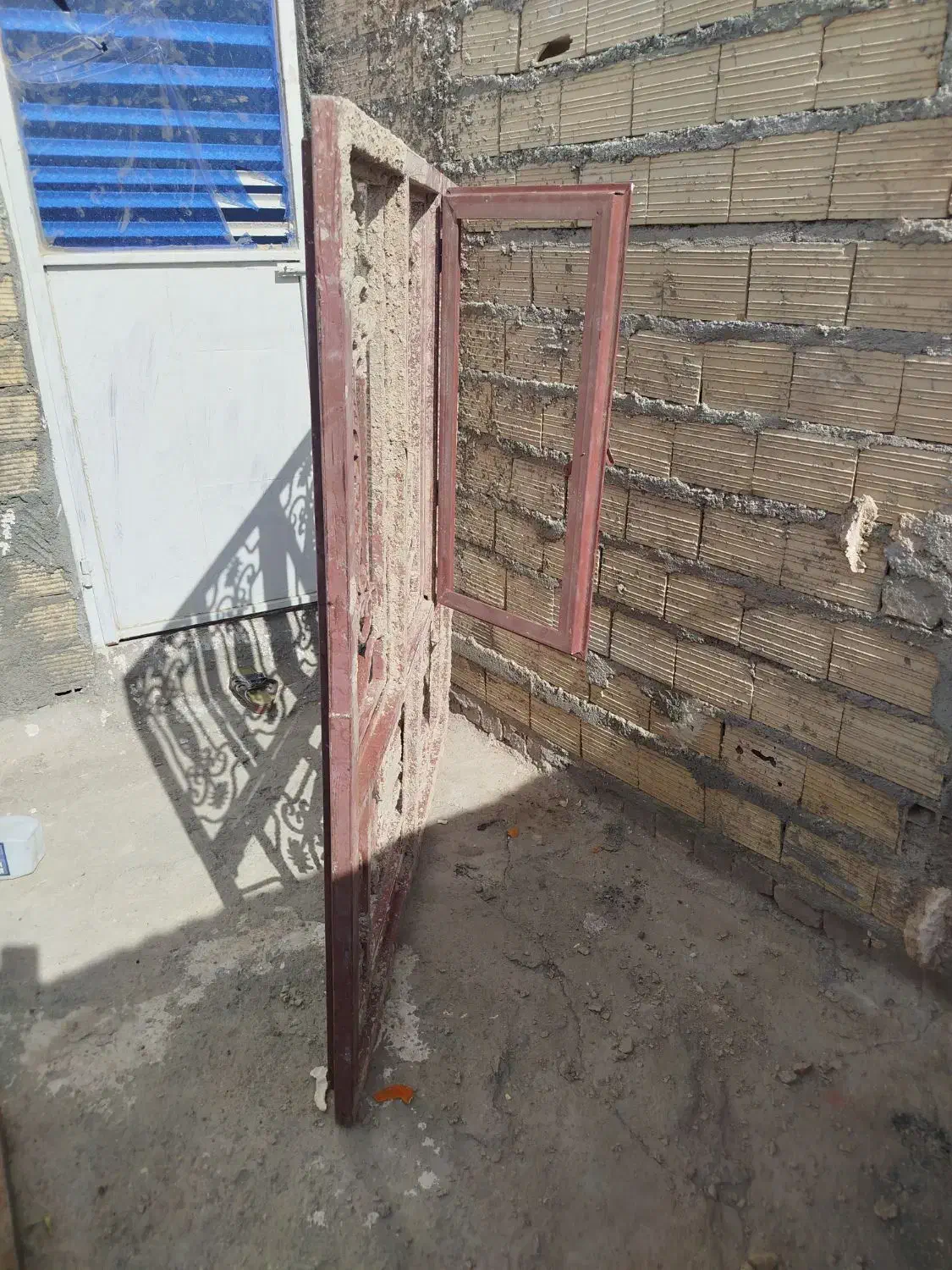 پنجره گل دار|مصالح و تجهیزات ساختمان|ایرانشهر, |دیوار