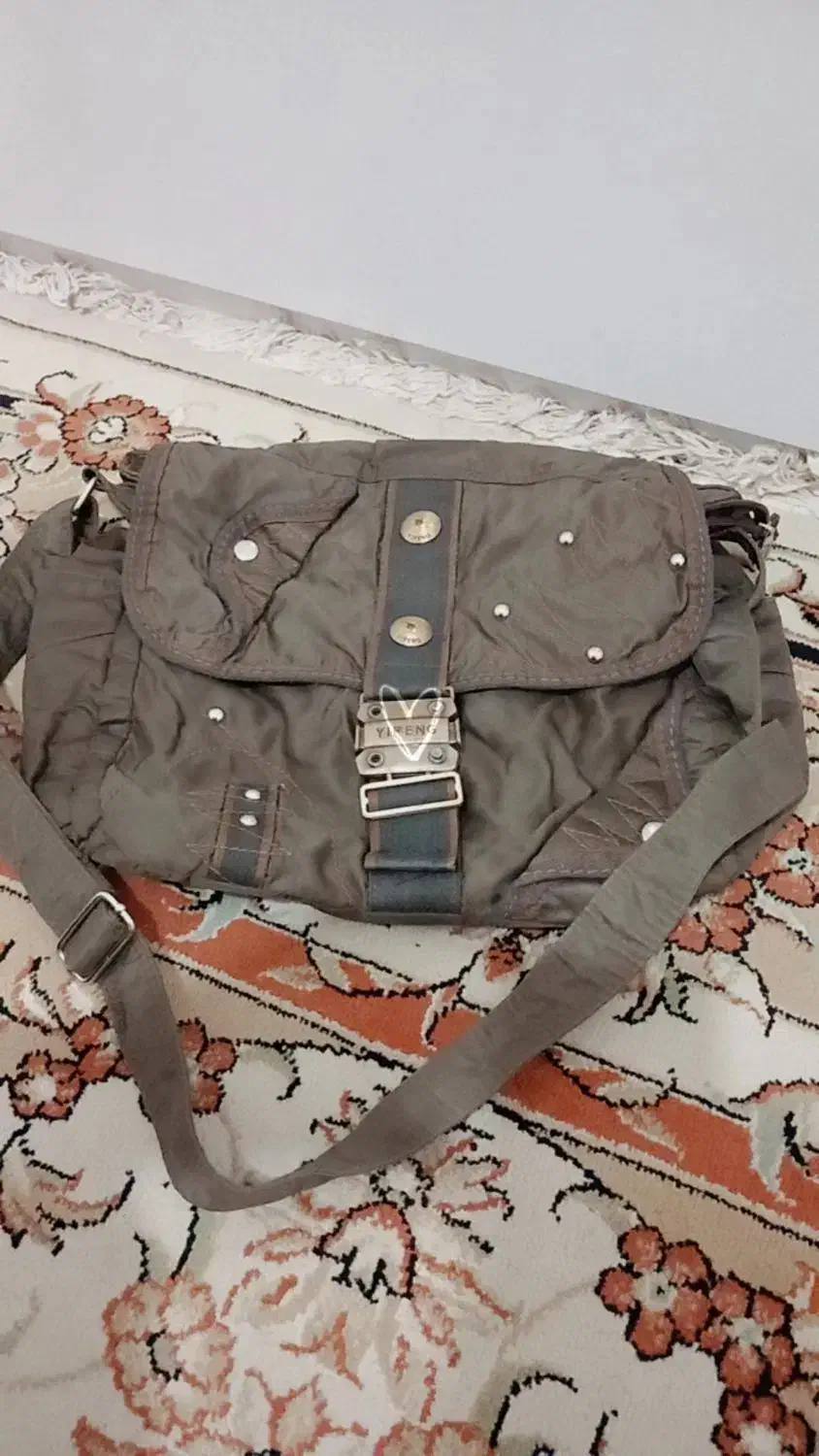 کیف|کیف، کفش، کمربند|تربت‌حیدریه, ده پائین|دیوار