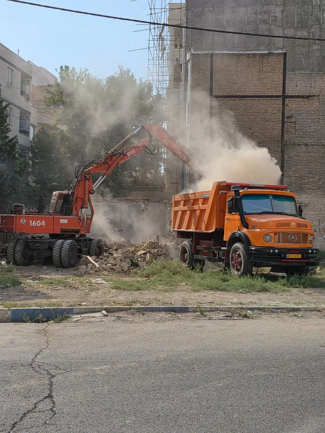 اجاره بیل مکانیکی و لودر|خدمات حمل و نقل|هشتگرد, هشتگرد قدیم|دیوار