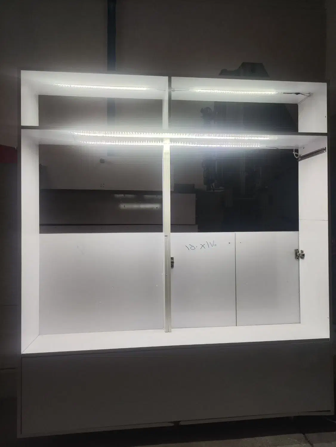 ویترین مغازه تمام(استند)mdf در ابعاد ۱۵۰×۱۷۰|فروشگاه و مغازه|تبریز, |دیوار