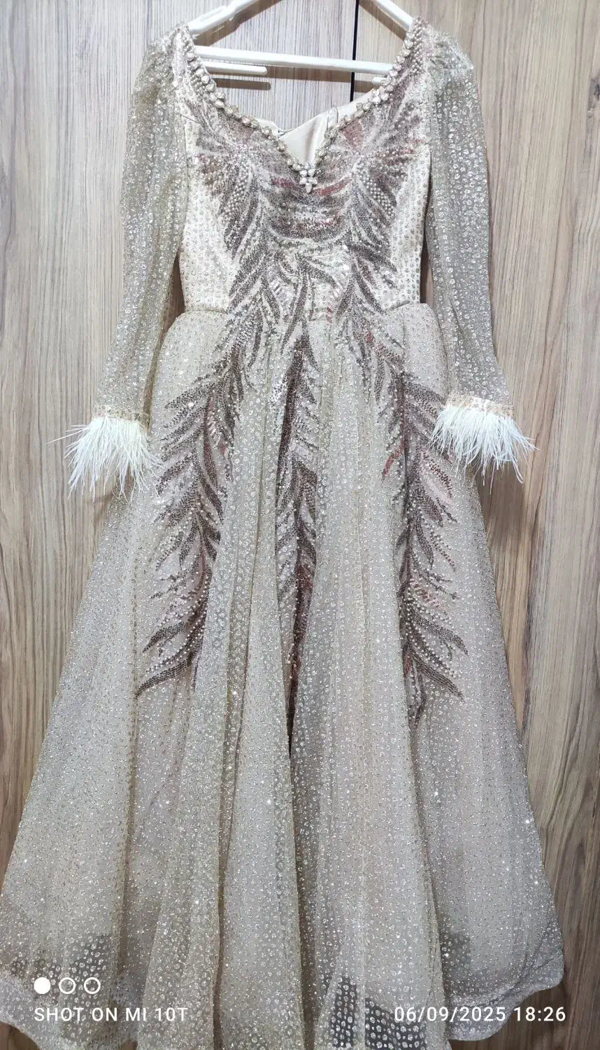 لباس مجلسی بسیار زیبا|لباس|دماوند, گیلاوند|دیوار