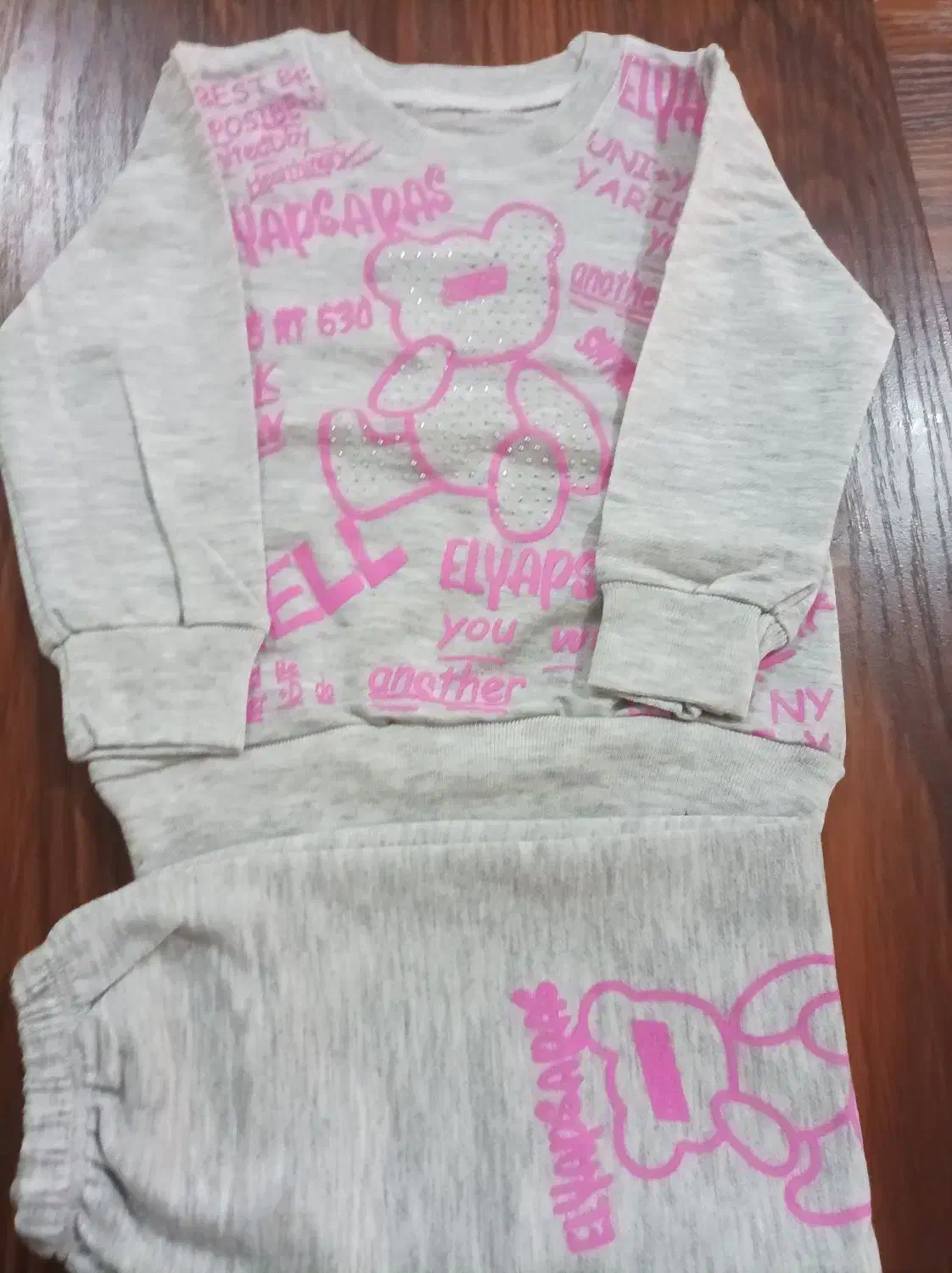 دخترانه|کفش و لباس بچه|نسیم‌شهر, |دیوار