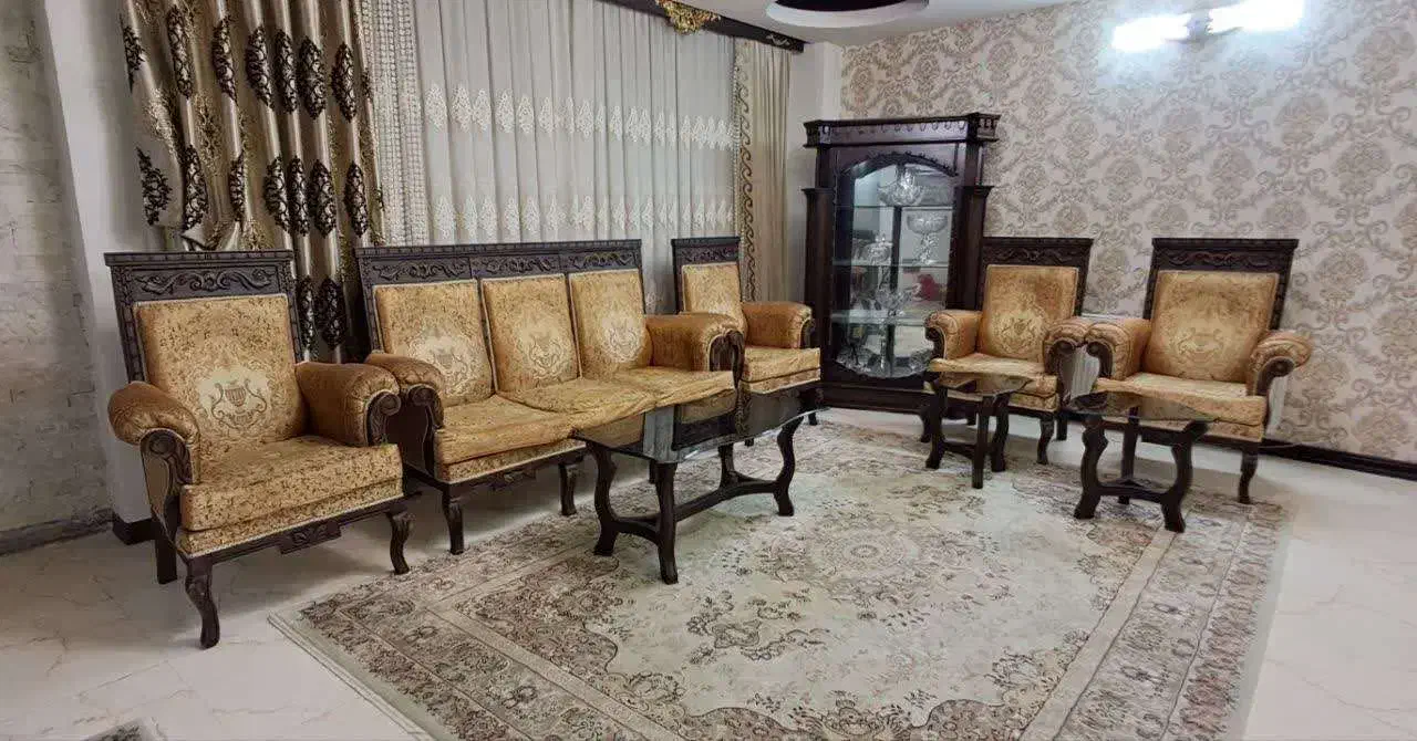 مبل کتیبه هفت نفره و ویترین ومیز ناهارخوری ده نفره|مبلمان خانگی و میز عسلی|آمل, |دیوار