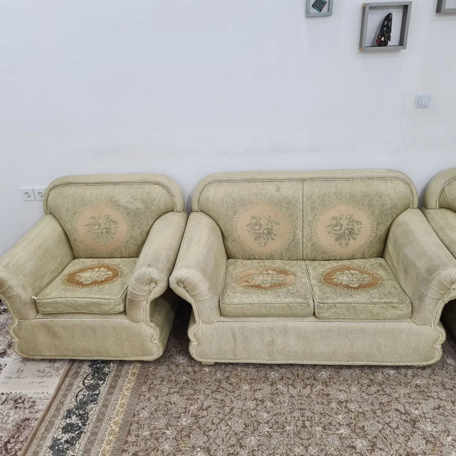 مبلمان|مبلمان خانگی و میز عسلی|کوهدشت, |دیوار