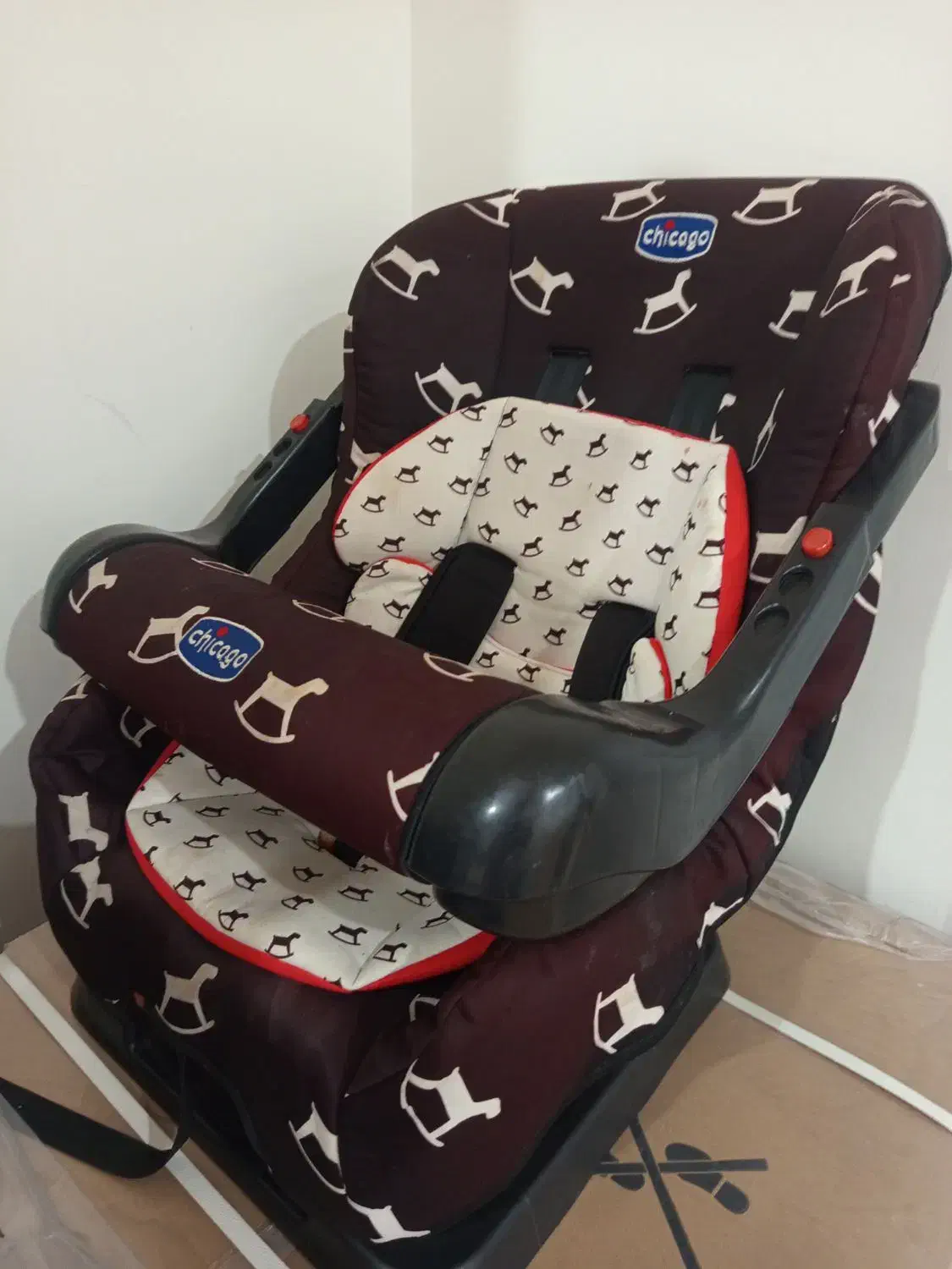 صندلی ماشین بچه|تخت و صندلی بچه|بندرعباس, |دیوار