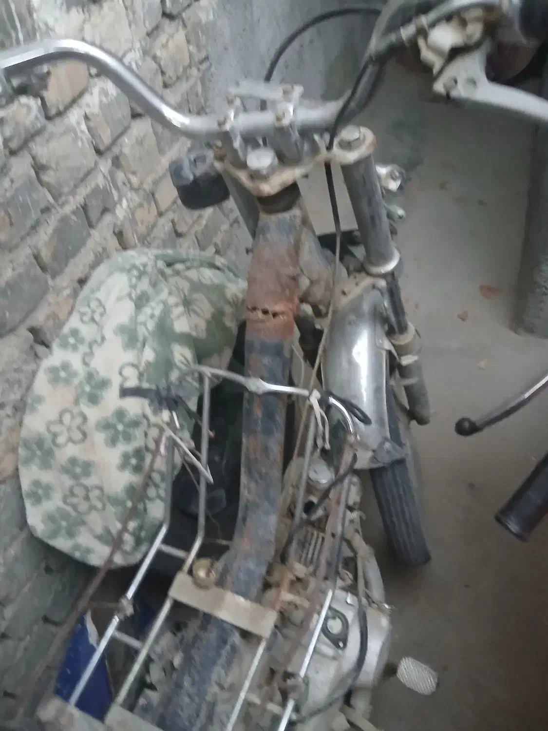 موتور پیش رو مدل۷۰|موتورسیکلت|بجنورد, |دیوار