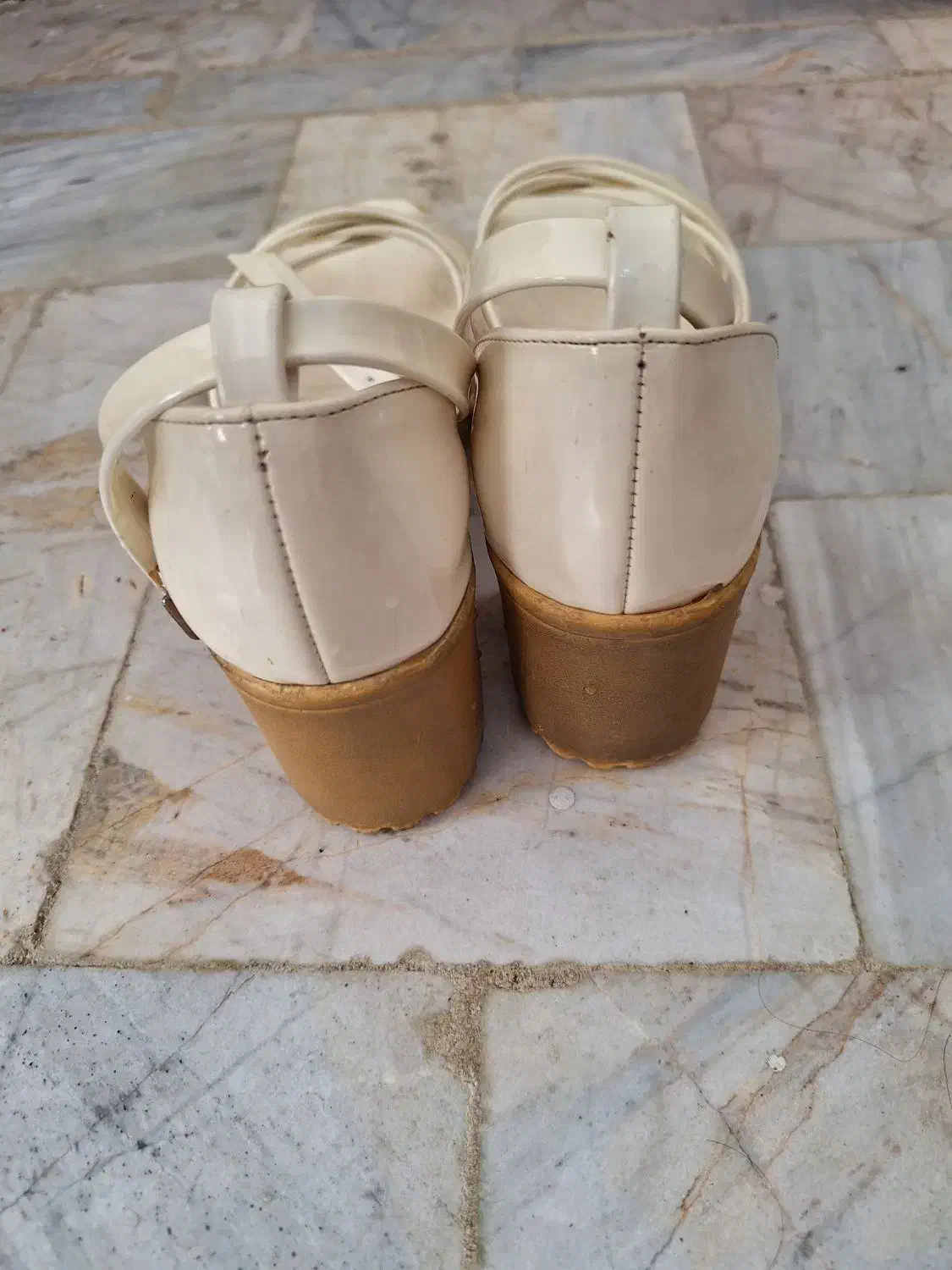 کفش نامزدی|کیف، کفش، کمربند|بروجرد, |دیوار