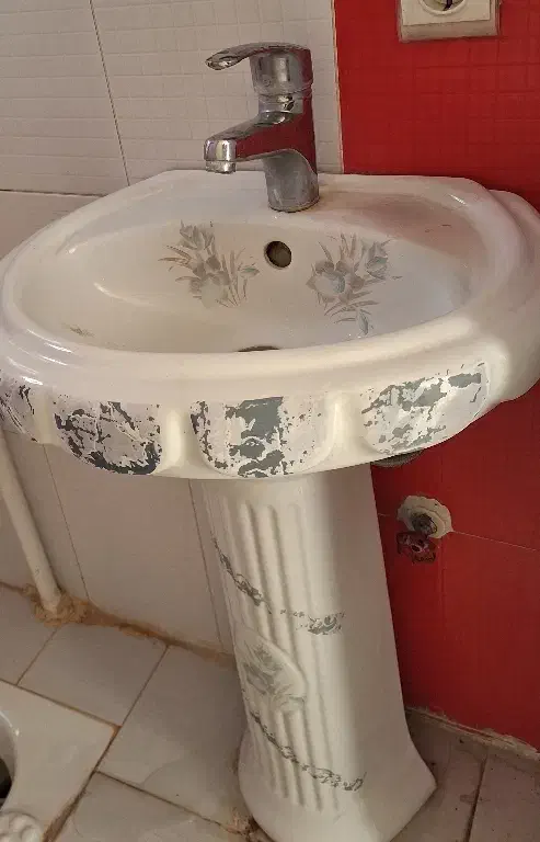 روشویی با شیر آب|لوازم سرویس بهداشتی|اراک, |دیوار