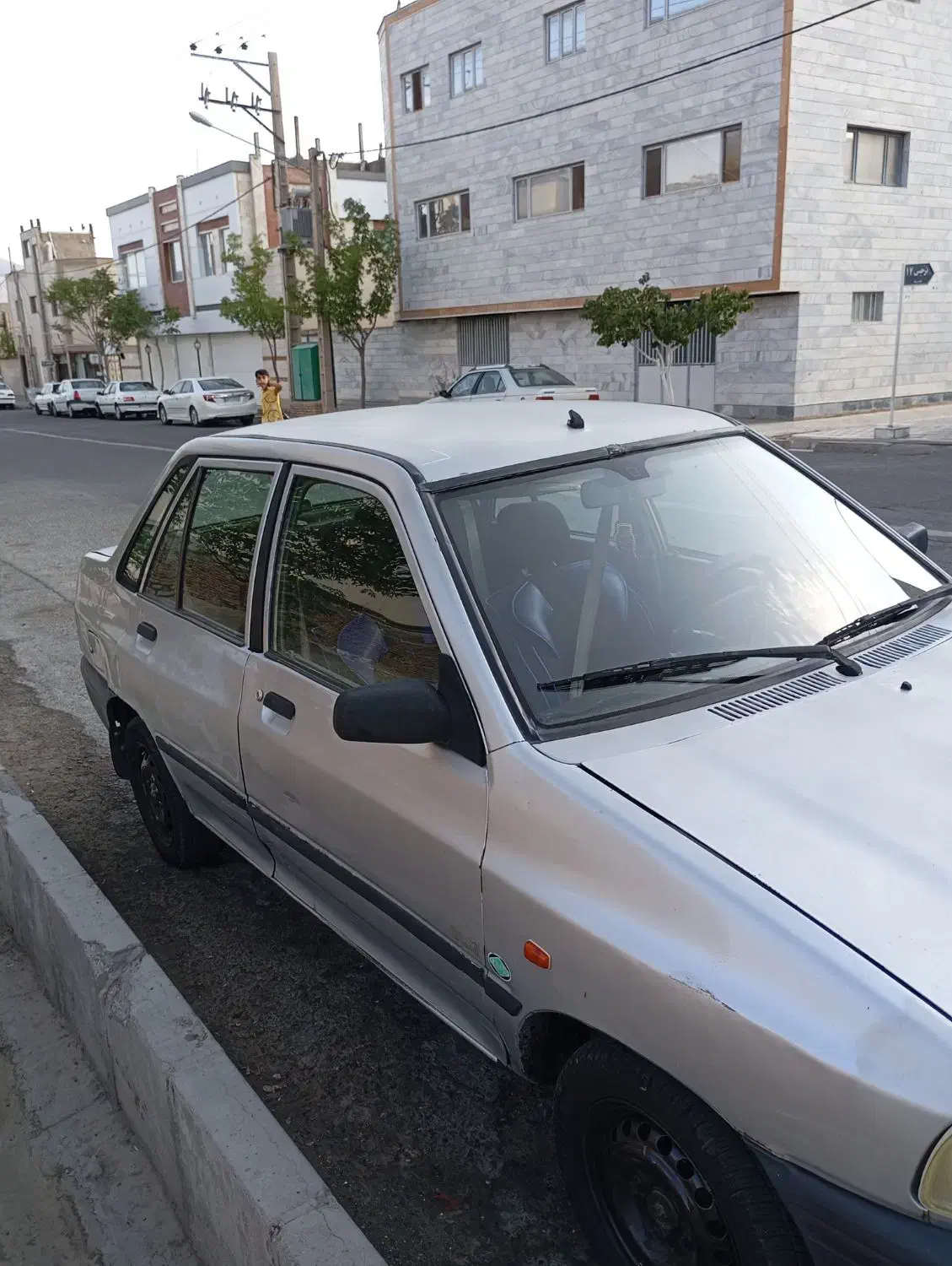 پراید نقره ای|خودرو سواری و وانت|بیرجند, |دیوار