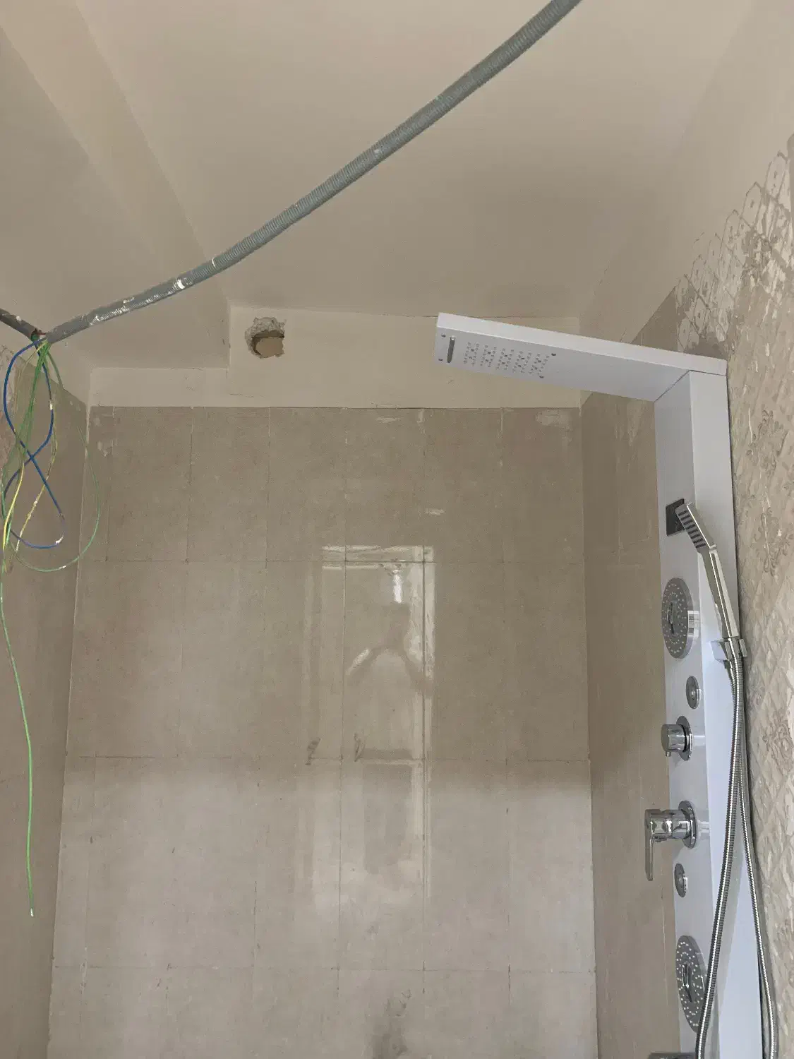 نصب کاذب کفپوش دیوارپوش ورق پی وی سی|خدمات پیشه و مهارت|بندرعباس, |دیوار