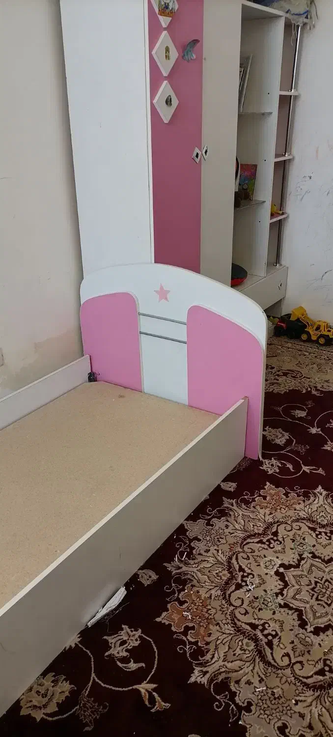 سرویس خواب کودک|تخت و صندلی بچه|یزد, |دیوار