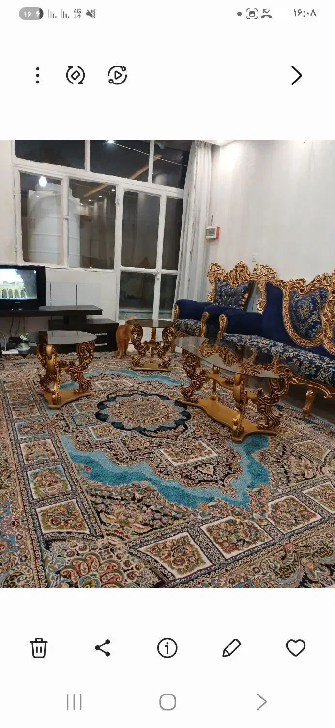 تعدادی وسایل منزل ولباس قابل فروش است|تلویزیون و پروژکتور|اصفهان, شهرک کاوه|دیوار