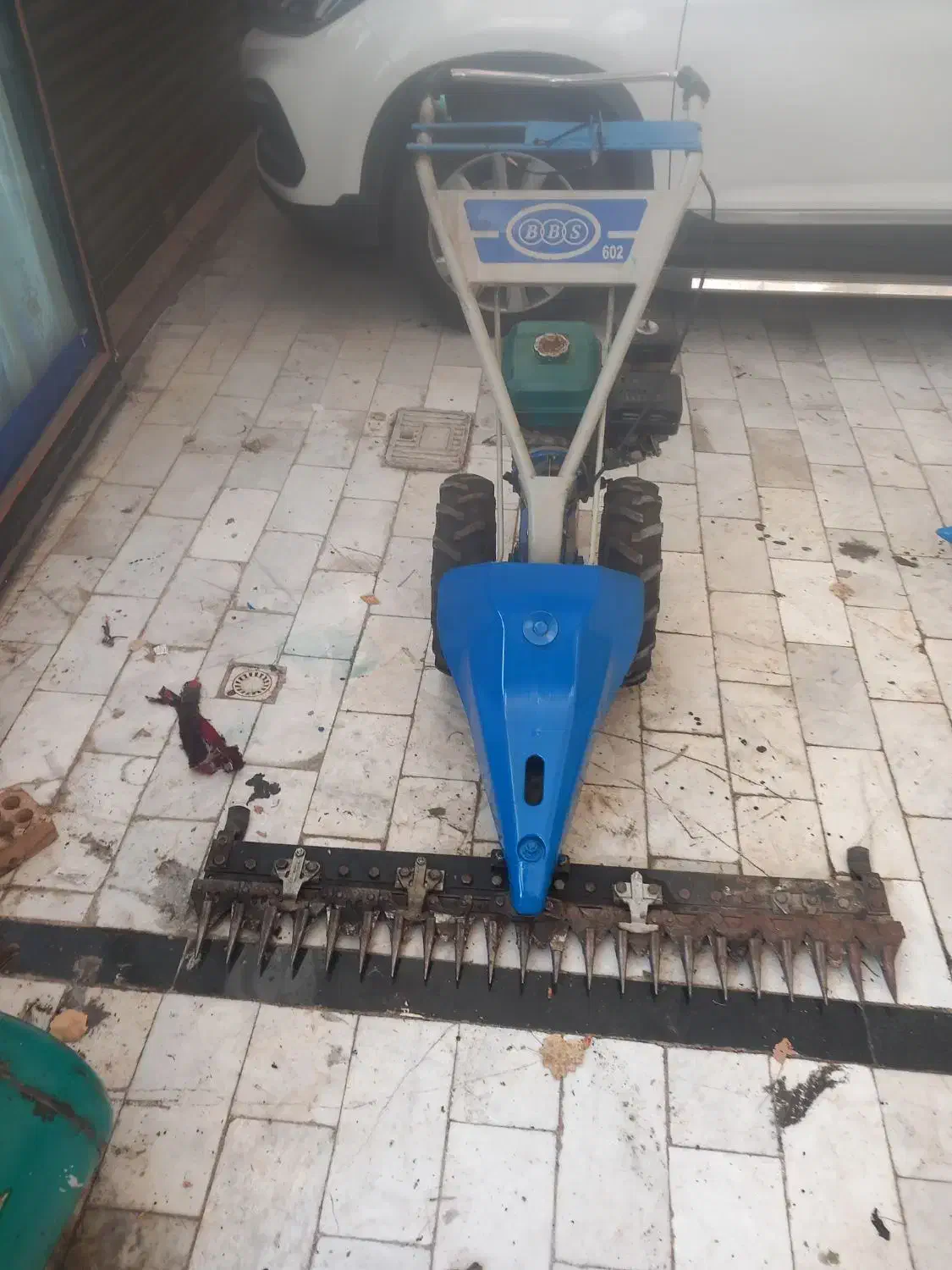 علف چین دوچرخ بنزینی|خدمات باغبانی و درختکاری|نمین, |دیوار