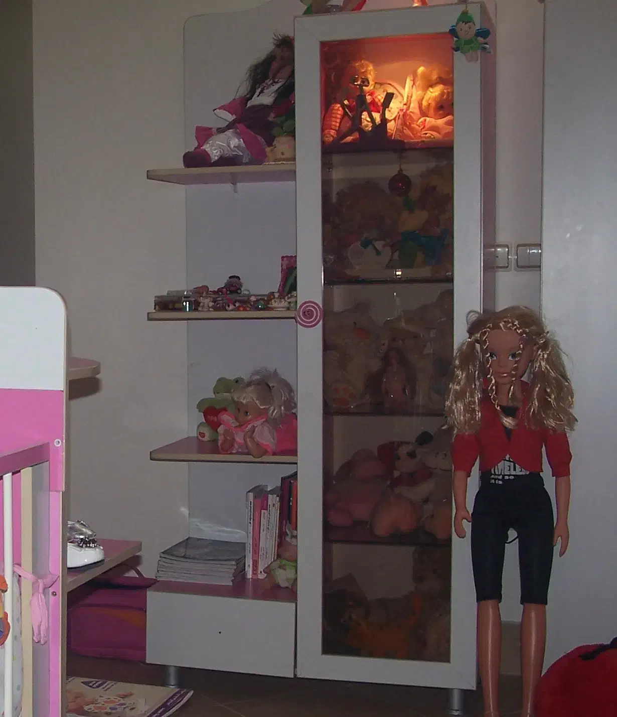 کمد شیشه ای ام دی اف|اسباب و اثاث بچه|بروجرد, |دیوار