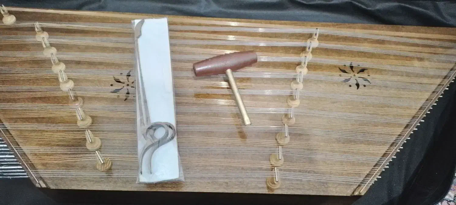 سنتور|سازهای سنتی|بومهن, |دیوار