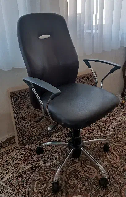 صندلی چرخدار|صندلی و نیمکت|صحنه, |دیوار