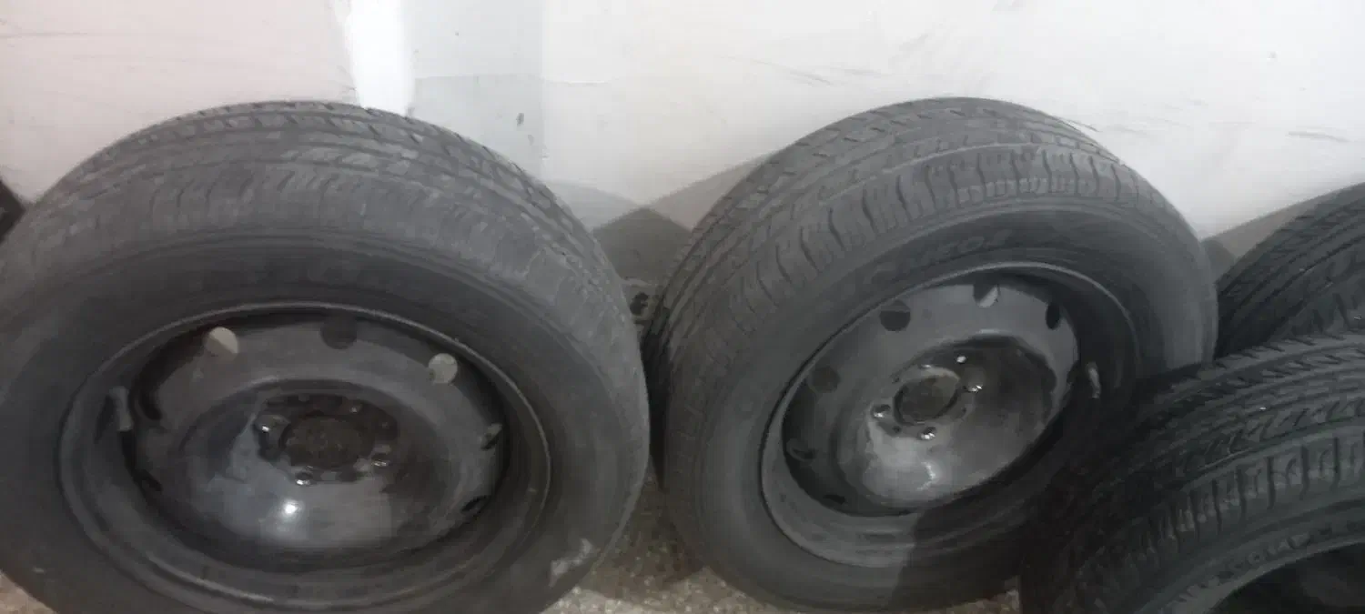 تعدادی رینگ و لاستیک 205/60/15|قطعات یدکی و لوازم جانبی|تهران, حشمتیه|دیوار