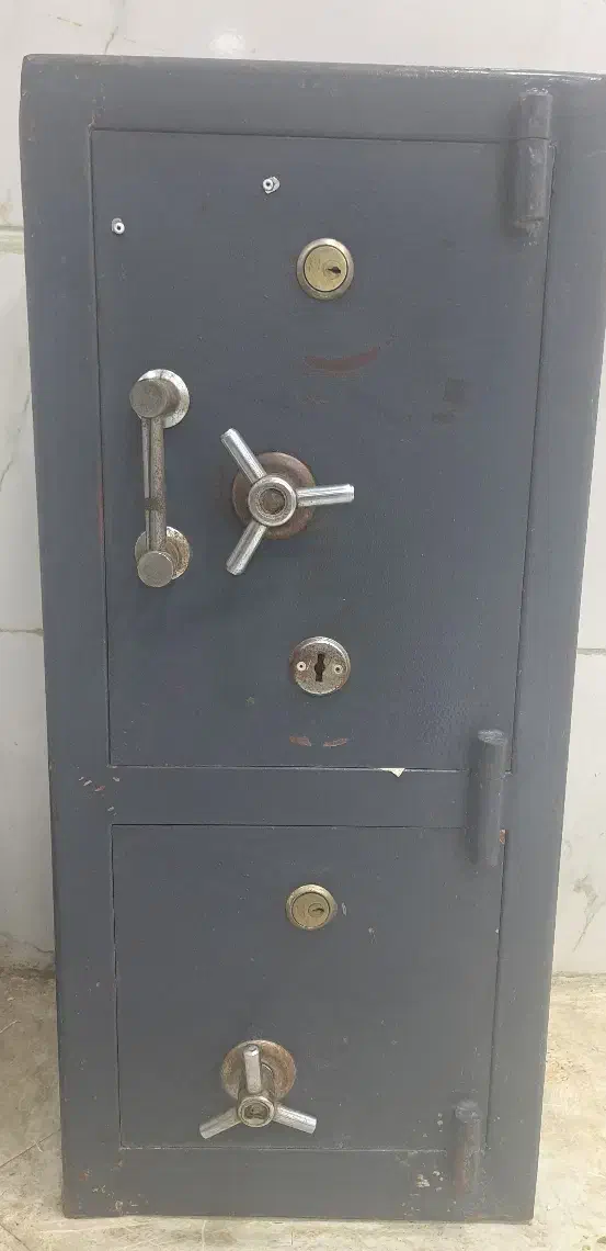 گاو صندوق کاوه|ابزارآلات|اسلام‌شهر, شهرک قائمیه|دیوار