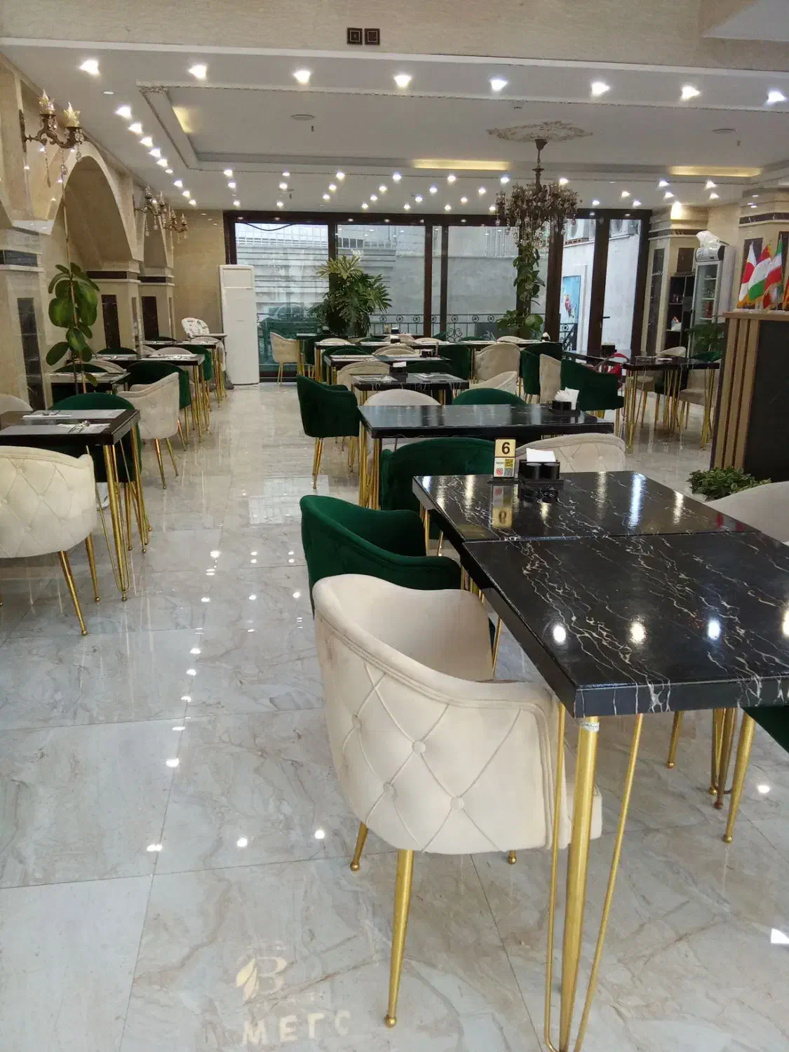 استخدام در رستوران|استخدام خدمات فروشگاه و رستوران|اندیشه, شهرک صدف|دیوار