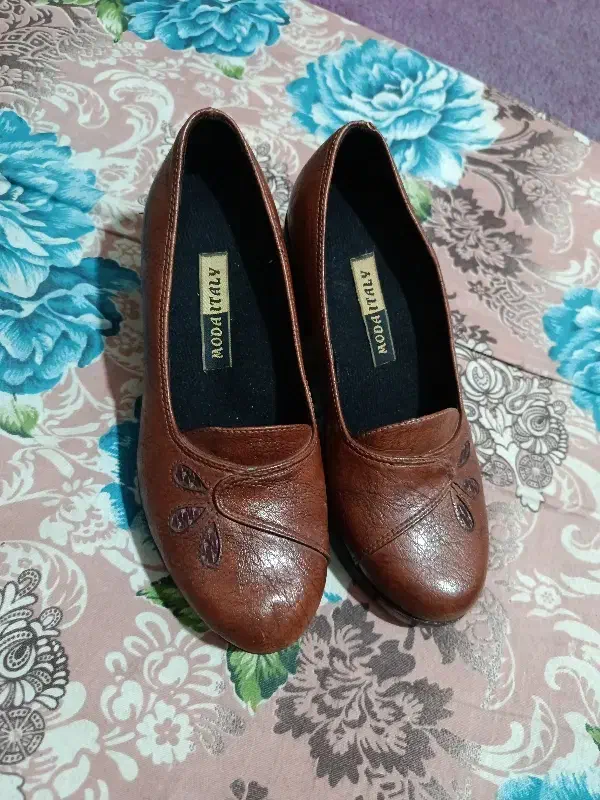 کفش زنانه نو|کیف، کفش، کمربند|شیراز, کوشک میدان|دیوار