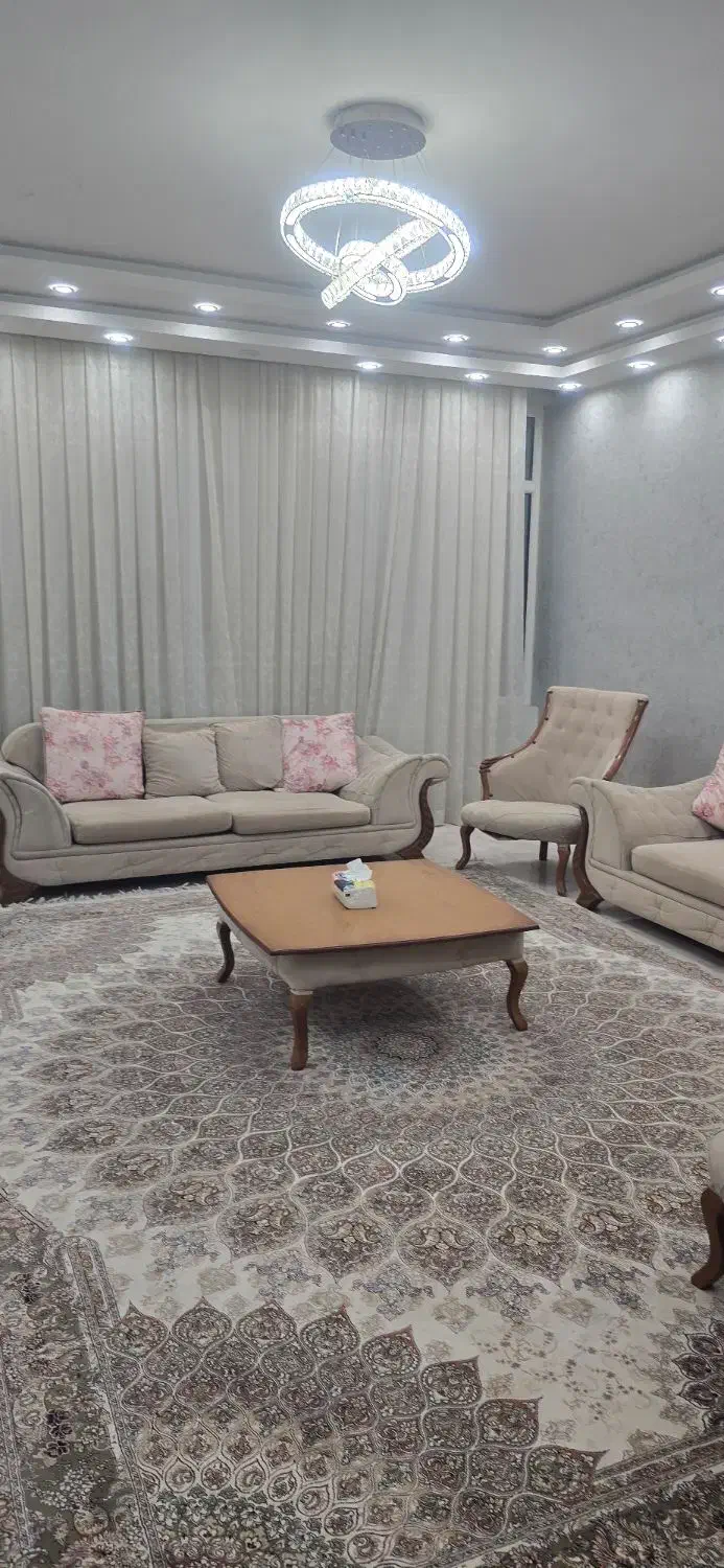 منزل مبله دو خوابه شیک و مرتب|اجارهٔ کوتاه‌مدت آپارتمان و سوئیت|شیراز, دلجو|دیوار