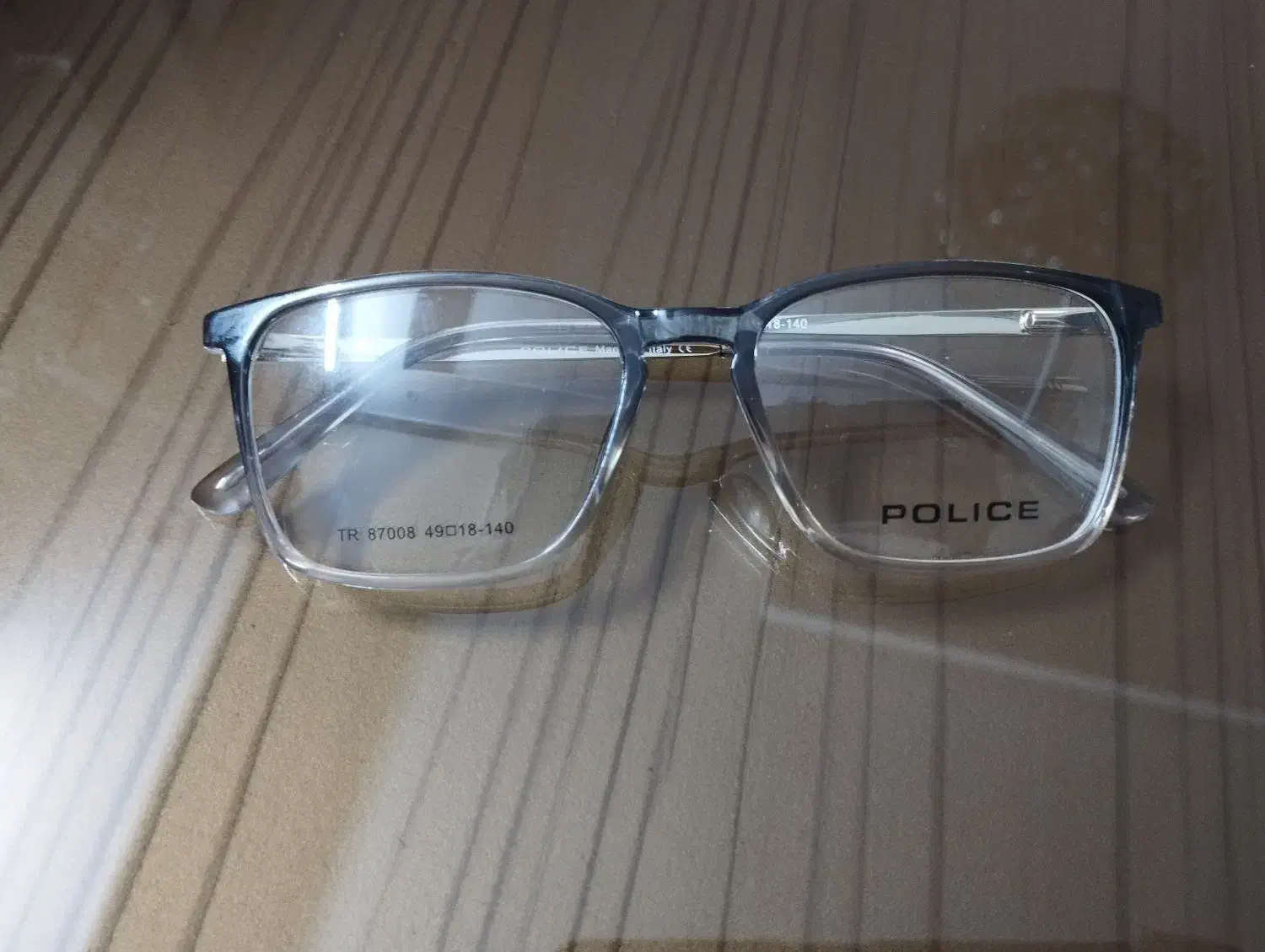 فرم عینک نونو|زیورآلات و اکسسوری|اراک, |دیوار