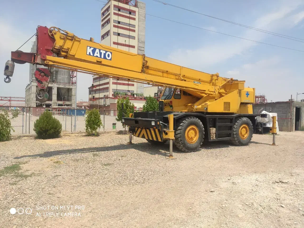 جرثقیل ۲۵ تن کارگاهی اورهال شده سلامت به شرط|خودرو سنگین|اراک, |دیوار