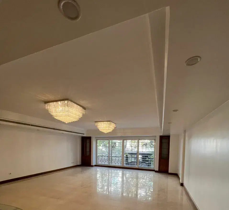 فرشته ۲۲۰متر۳خواب مستر/      ۲ پارکینگ سندی