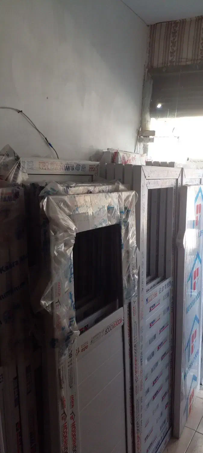 فروش وساخت انواع درب های آلومینومی|مصالح و تجهیزات ساختمان|گلستان (تهران), |دیوار