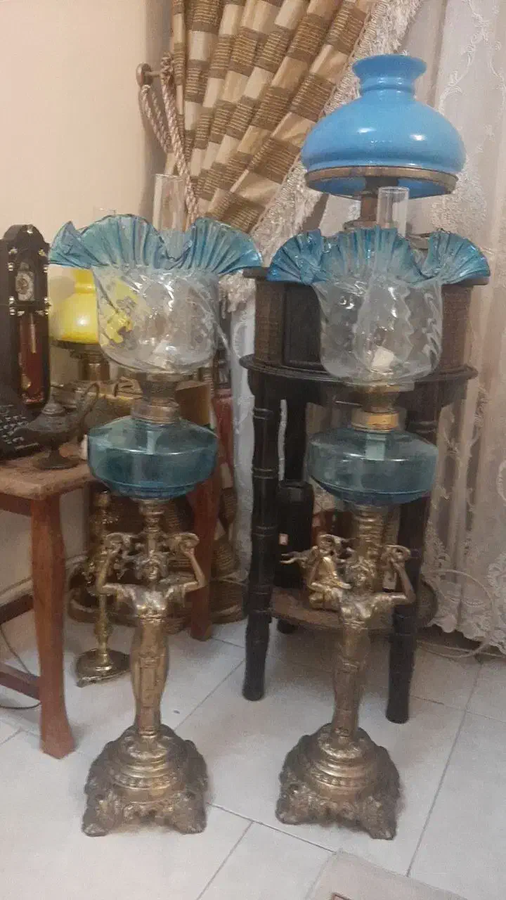 یک جفت چراغ لاله نفتی|صنایع دستی و سایر لوازم تزئینی|تهران, نارمک|دیوار